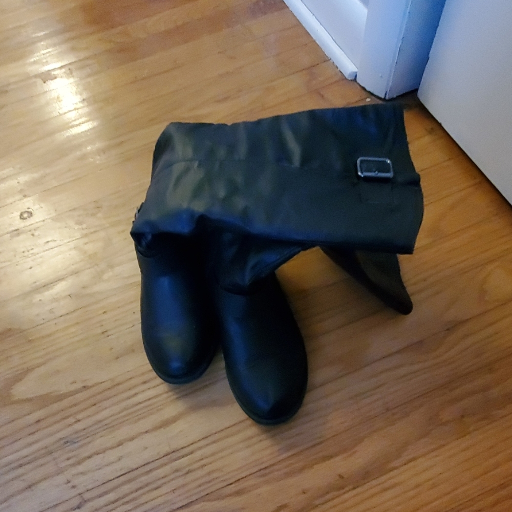 Qupid black boots